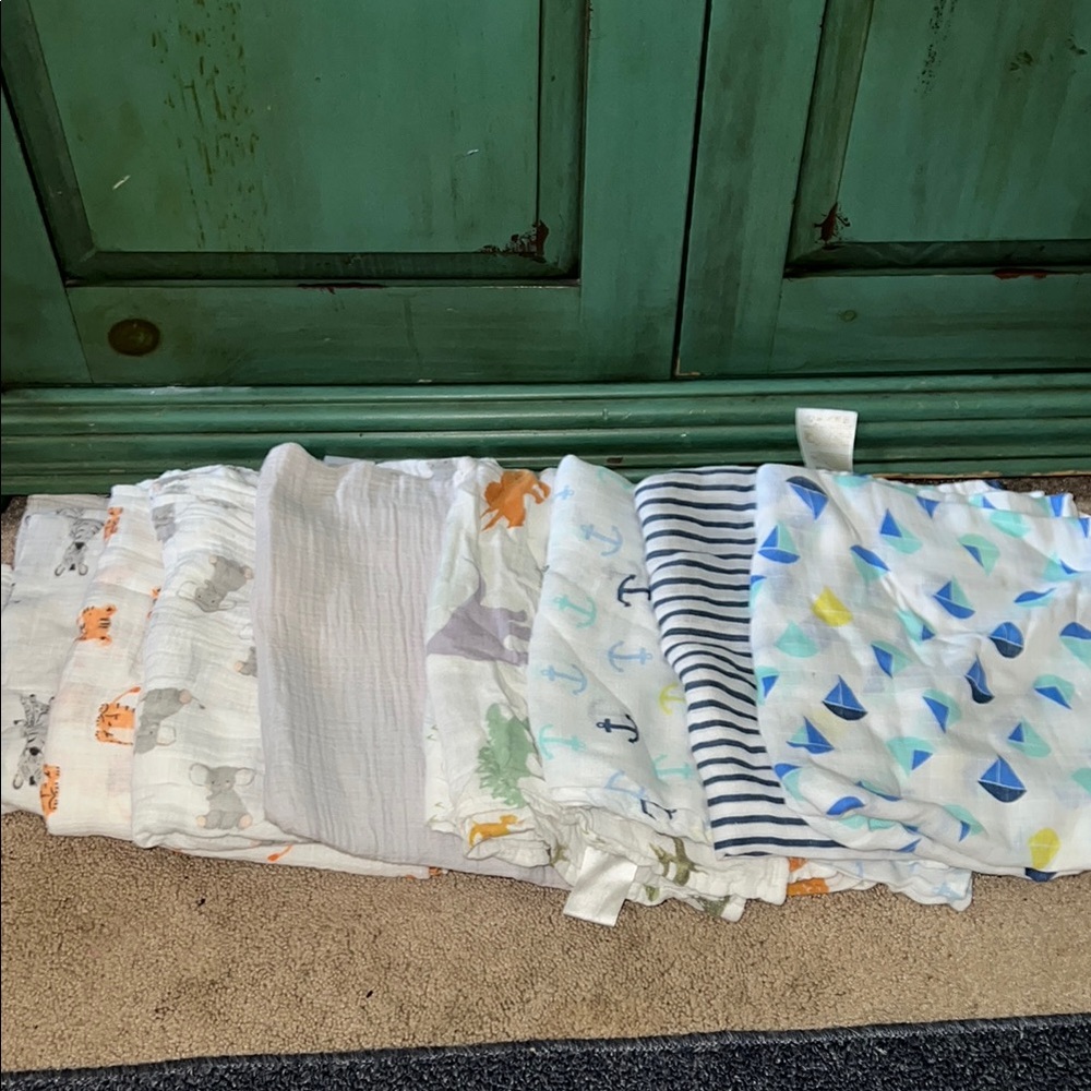 Bundle of 8 Muslin Swaddle Blanket Set